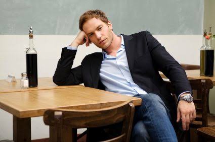 Ela não foi no encontro? Ela não liga? Descubra como lidar com isso e o que fazer para evitá-lo!